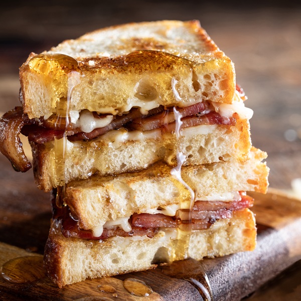 grilled cheese with bacon